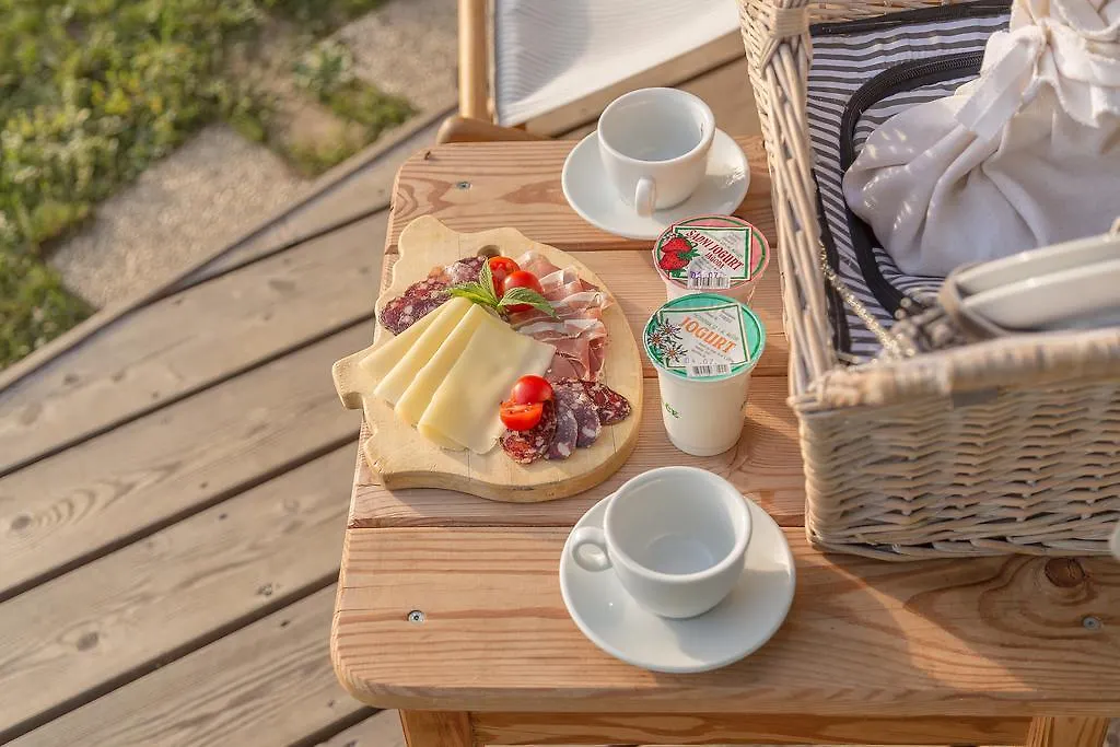 ラグジュアリーテント Glamping Bizjak ゴレンスカ地方 スロベニア
